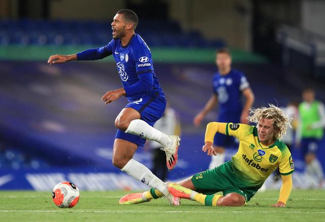 头球绝杀助广东队赢得省港杯,夏达龙社媒发文庆祝.